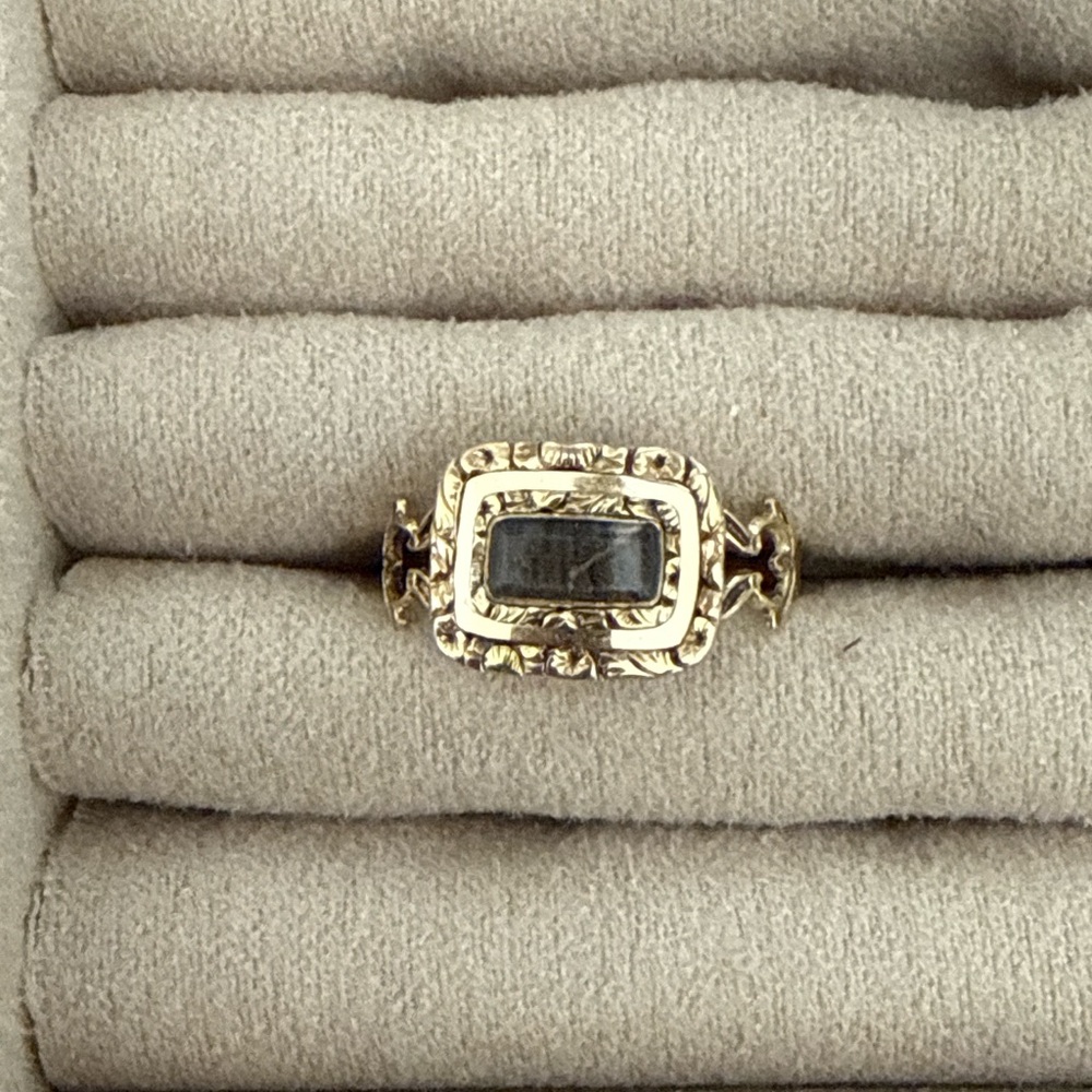 Antique 14k mourning ring size 7.25 - Picture 13 of 15